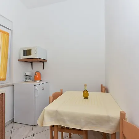 Marta Apartament *